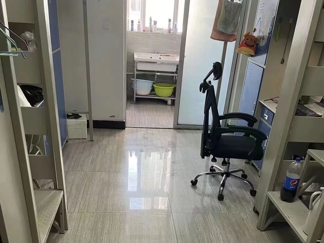 蚌埠工商<a href=https://www.211g.cn/tag/xueyuan.html target=_blank class=infotextkey>学院</a>宿舍条件及空调<a href=https://www.211g.cn/tag/qingkuang.html target=_blank class=infotextkey>情况</a>（附宿舍照片）