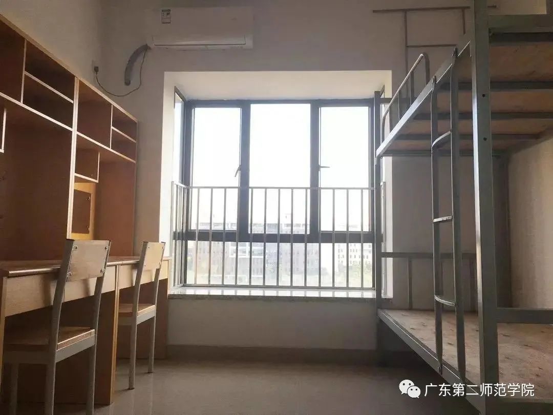 广东第二<a href=https://www.211g.cn/tag/shifan.html target=_blank class=infotextkey>师范</a><a href=https://www.211g.cn/tag/xueyuan.html target=_blank class=infotextkey>学院</a>宿舍条件如何？是否配备空调？（附宿舍照片）