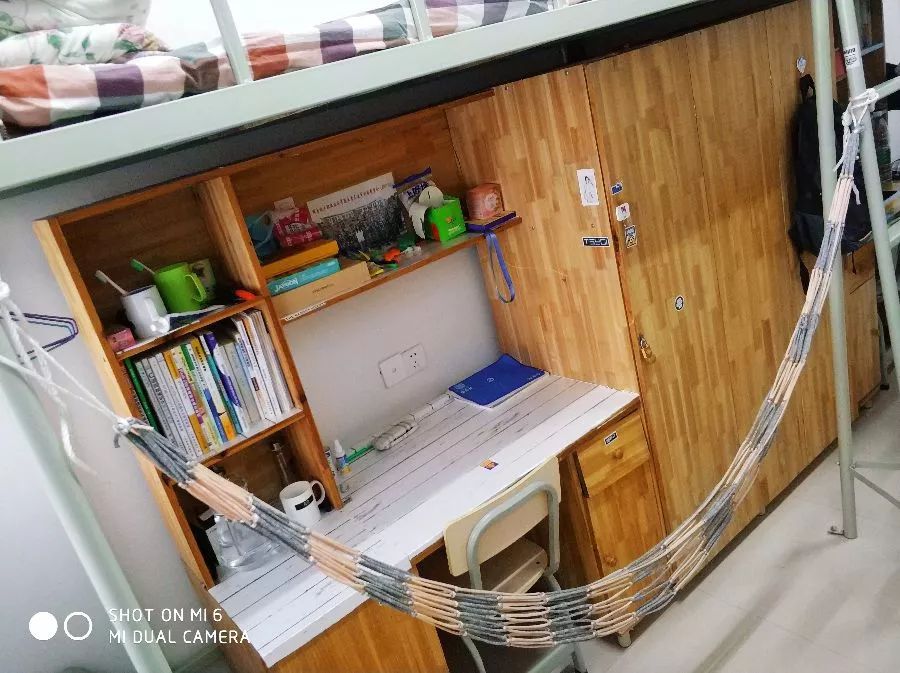 <a href=https://www.211g.cn/tag/hunan.html target=_blank class=infotextkey>湖南</a><a href=https://www.211g.cn/tag/huagong.html target=_blank class=infotextkey>化工</a><a href=https://www.211g.cn/tag/zhiye.html target=_blank class=infotextkey>职业</a><a href=https://www.211g.cn/tag/jishu.html target=_blank class=infotextkey>技术</a><a href=https://www.211g.cn/tag/xueyuan.html target=_blank class=infotextkey>学院</a>宿舍环境如何？是否配备空调（附宿舍图片）