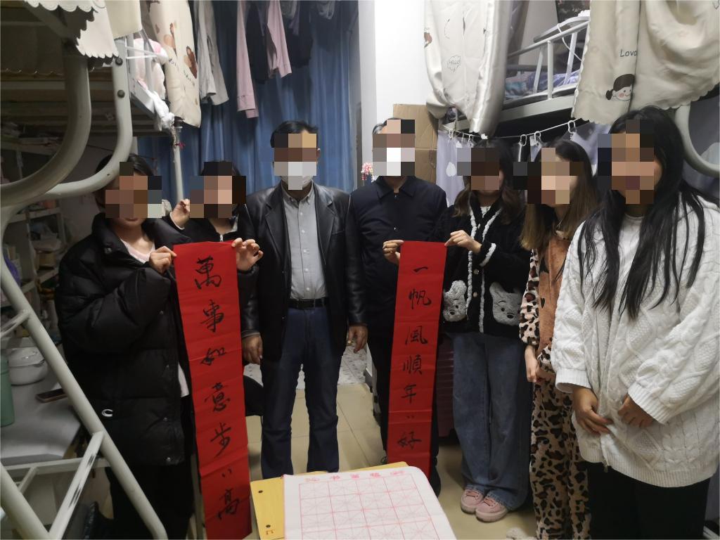<a href=https://www.211g.cn/tag/xian.html target=_blank class=infotextkey>西安</a><a href=https://www.211g.cn/tag/zhiye.html target=_blank class=infotextkey>职业</a><a href=https://www.211g.cn/tag/jishu.html target=_blank class=infotextkey>技术</a><a href=https://www.211g.cn/tag/xueyuan.html target=_blank class=infotextkey>学院</a>宿舍环境如何,有空调吗?(附宿舍图片) <a href=https://www.211g.cn/tag/xian.html target=_blank class=infotextkey>西安</a><a href=https://www.211g.cn/tag/zhiye.html target=_blank class=infotextkey>职业</a><a href=https://www.211g.cn/tag/jishu.html target=_blank class=infotextkey>技术</a><a href=https://www.211g.cn/tag/xueyuan.html target=_blank class=infotextkey>学院</a>宿舍环境如何,有空调吗?(附宿舍图片)