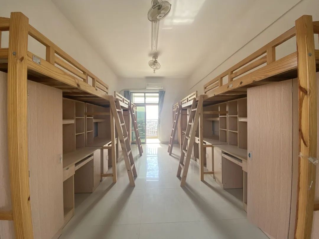 泉州<a href=https://www.211g.cn/tag/gongcheng.html target=_blank class=infotextkey>工程</a><a href=https://www.211g.cn/tag/zhiye.html target=_blank class=infotextkey>职业</a><a href=https://www.211g.cn/tag/jishu.html target=_blank class=infotextkey>技术</a><a href=https://www.211g.cn/tag/xueyuan.html target=_blank class=infotextkey>学院</a>宿舍条件及空调配置