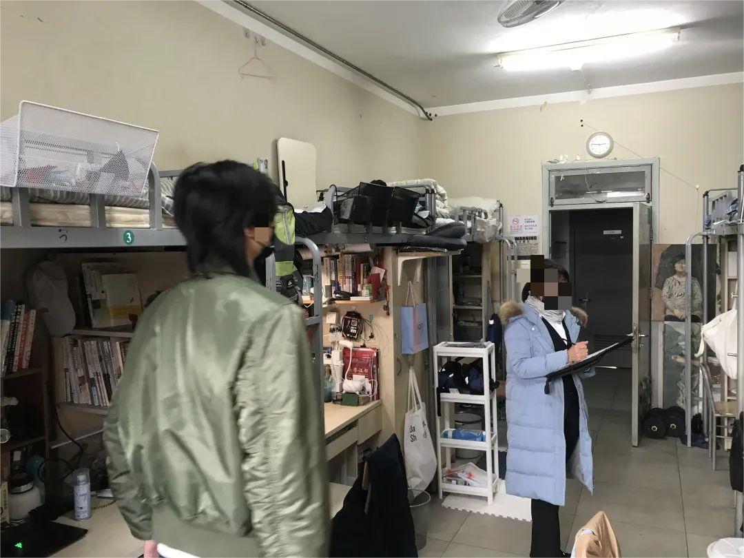 <a href=https://www.211g.cn/tag/zhongyang.html target=_blank class=infotextkey>中央</a><a href=https://www.211g.cn/tag/moishu.html target=_blank class=infotextkey>美术</a><a href=https://www.211g.cn/tag/xueyuan.html target=_blank class=infotextkey>学院</a>宿舍图片展示