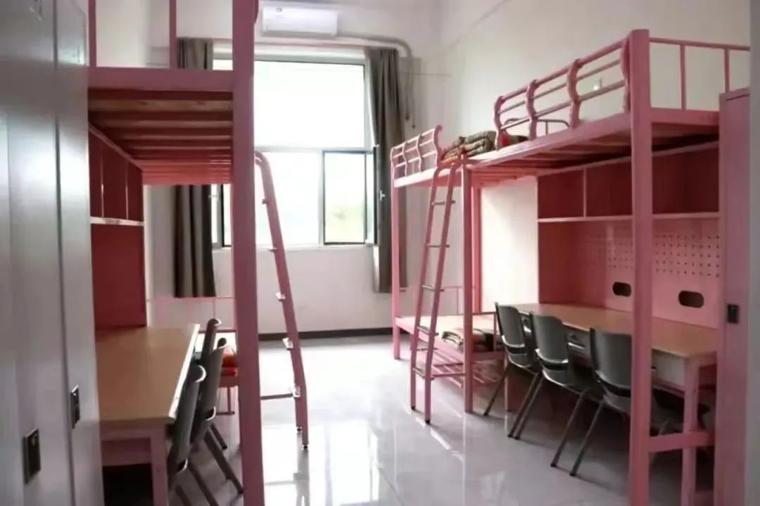 宿舍环境展示 <a href=https://www.211g.cn/tag/beijing.html target=_blank class=infotextkey>北京</a><a href=https://www.211g.cn/tag/zhongyi.html target=_blank class=infotextkey>中医</a>药<a href=https://www.211g.cn/tag/daxue.html target=_blank class=infotextkey>大学</a><a href=https://www.211g.cn/tag/dongfang.html target=_blank class=infotextkey>东方</a><a href=https://www.211g.cn/tag/xueyuan.html target=_blank class=infotextkey>学院</a>宿舍环境展示