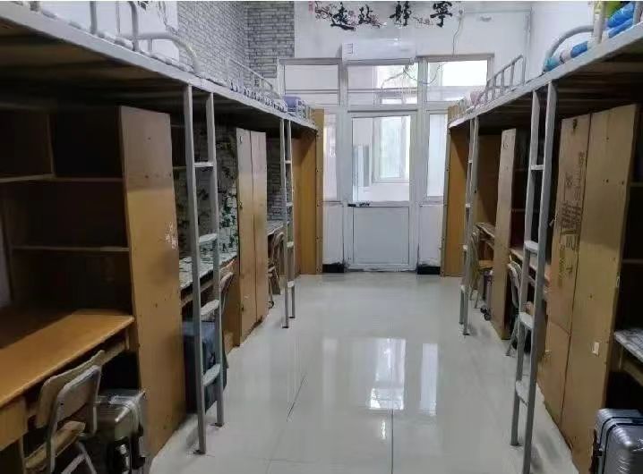 平顶山<a href=https://www.211g.cn/tag/xueyuan.html target=_blank class=infotextkey>学院</a>宿舍条件解析，有空调吗（附宿舍照片）