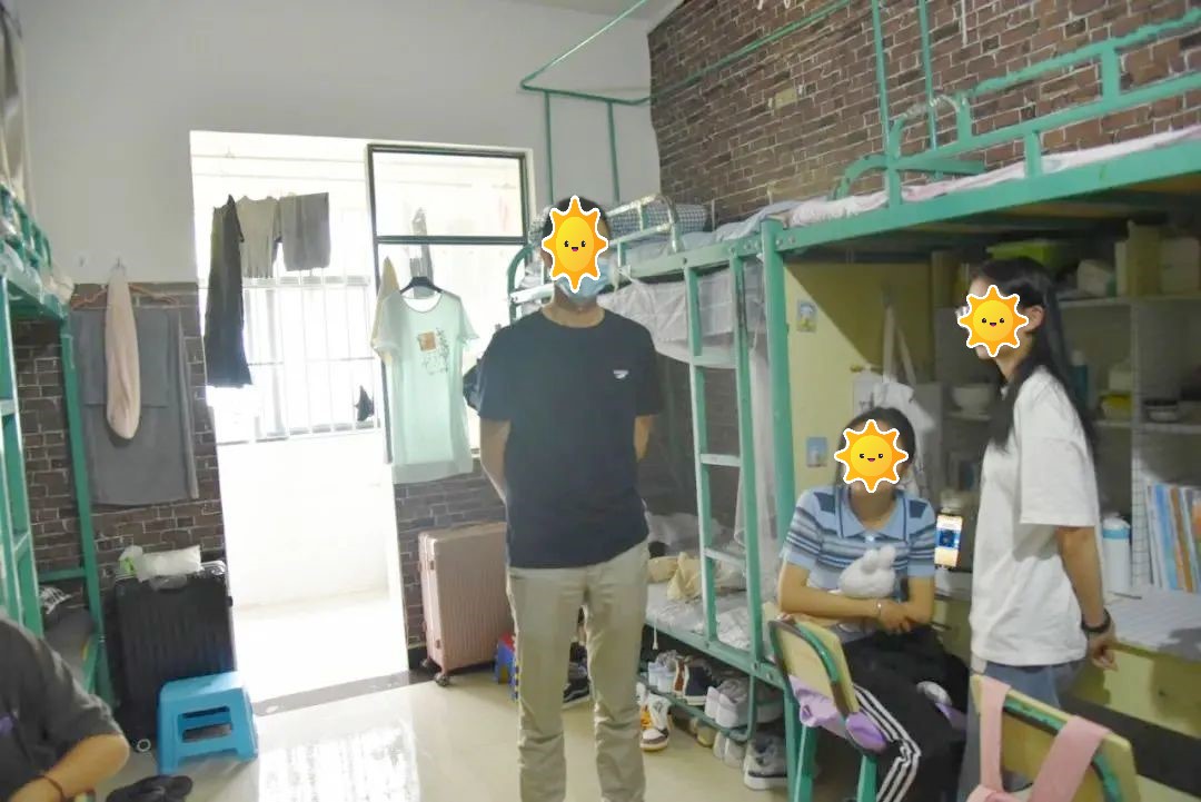昆明卫生<a href=https://www.211g.cn/tag/zhiye.html target=_blank class=infotextkey>职业</a><a href=https://www.211g.cn/tag/xueyuan.html target=_blank class=infotextkey>学院</a>宿舍设施介绍，是否配备空调（附宿舍实景图）