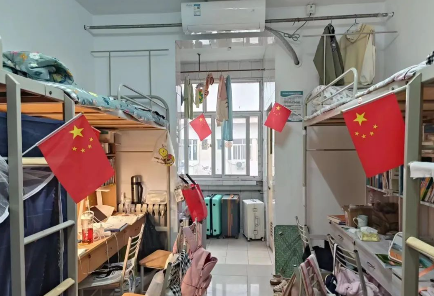 <a href=https://www.211g.cn/tag/shanxi.html target=_blank class=infotextkey>陕西</a><a href=https://www.211g.cn/tag/zhongyi.html target=_blank class=infotextkey>中医</a>药<a href=https://www.211g.cn/tag/daxue.html target=_blank class=infotextkey>大学</a>宿舍条件及图片