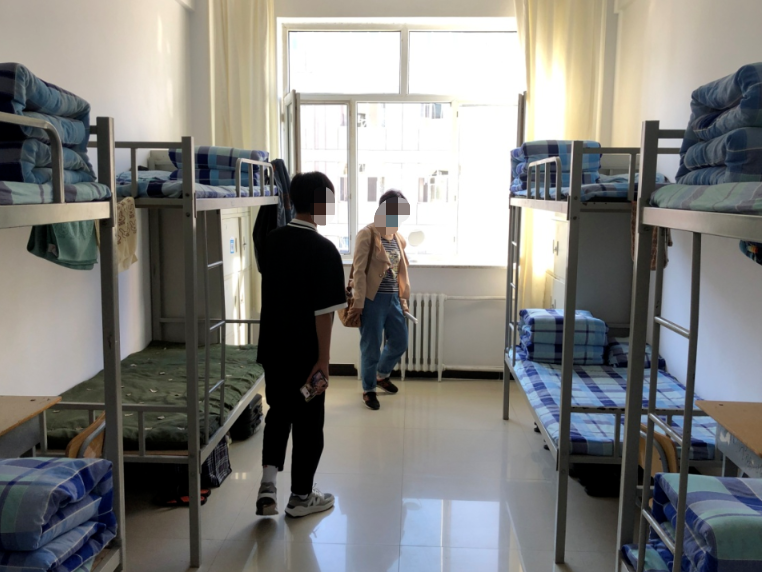 赤峰应用<a href=https://www.211g.cn/tag/jishu.html target=_blank class=infotextkey>技术</a><a href=https://www.211g.cn/tag/zhiye.html target=_blank class=infotextkey>职业</a><a href=https://www.211g.cn/tag/xueyuan.html target=_blank class=infotextkey>学院</a>宿舍条件是否优越？空调<a href=https://www.211g.cn/tag/qingkuang.html target=_blank class=infotextkey>情况</a>一览（带宿舍图片）