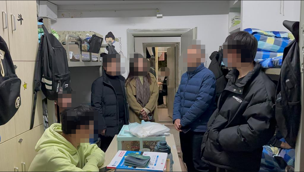长沙民政<a href=https://www.211g.cn/tag/zhiye.html target=_blank class=infotextkey>职业</a><a href=https://www.211g.cn/tag/jishu.html target=_blank class=infotextkey>技术</a><a href=https://www.211g.cn/tag/xueyuan.html target=_blank class=infotextkey>学院</a>宿舍楼外观