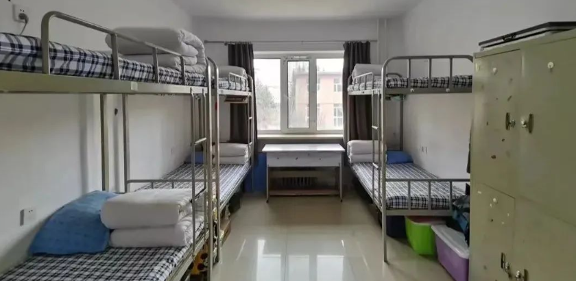 <a href=https://www.211g.cn/tag/heilongjiang.html target=_blank class=infotextkey>黑龙江</a><a href=https://www.211g.cn/tag/youer.html target=_blank class=infotextkey>幼儿</a><a href=https://www.211g.cn/tag/shifan.html target=_blank class=infotextkey>师范</a><a href=https://www.211g.cn/tag/gaodong.html target=_blank class=infotextkey>高等</a>专科<a href=https://www.211g.cn/tag/xuexiao.html target=_blank class=infotextkey>学校</a>宿舍设施及空调<a href=https://www.211g.cn/tag/qingkuang.html target=_blank class=infotextkey>情况</a>（含宿舍图片）