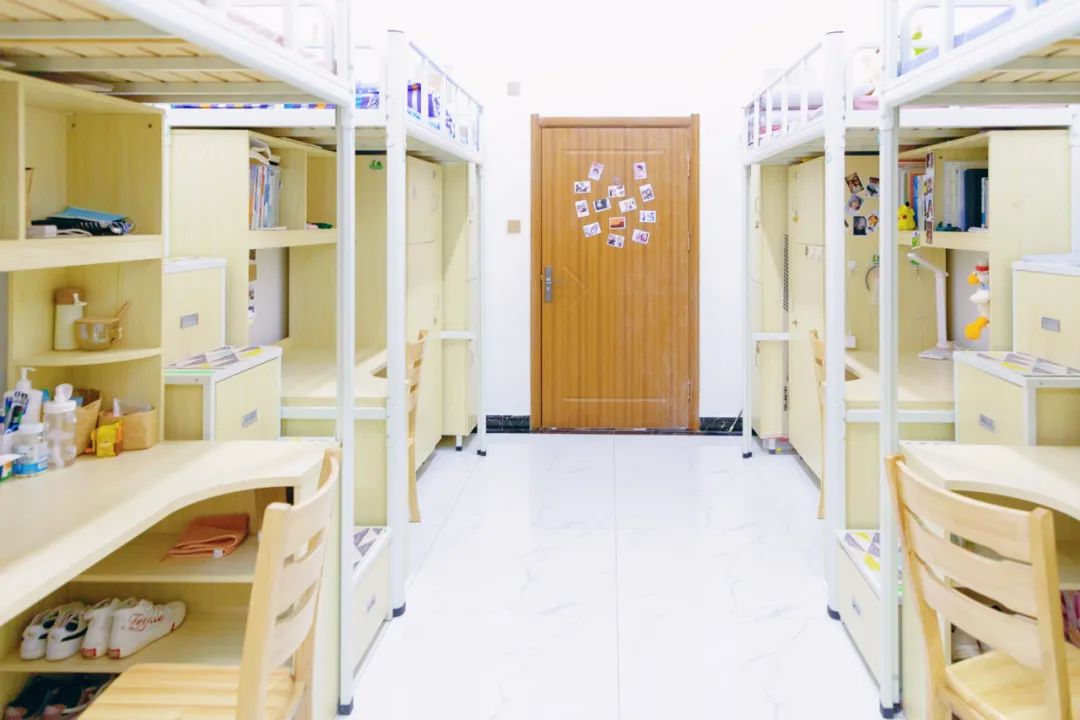 兰州<a href=https://www.211g.cn/tag/xinxi.html target=_blank class=infotextkey>信息</a><a href=https://www.211g.cn/tag/keji.html target=_blank class=infotextkey>科技</a><a href=https://www.211g.cn/tag/xueyuan.html target=_blank class=infotextkey>学院</a>宿舍环境