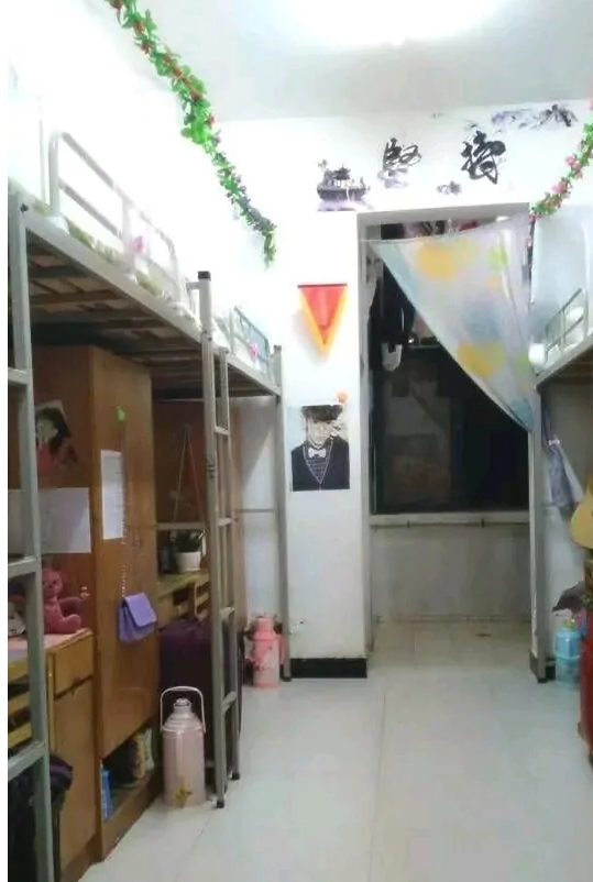荆州理工职业学院宿舍环境及空调情况