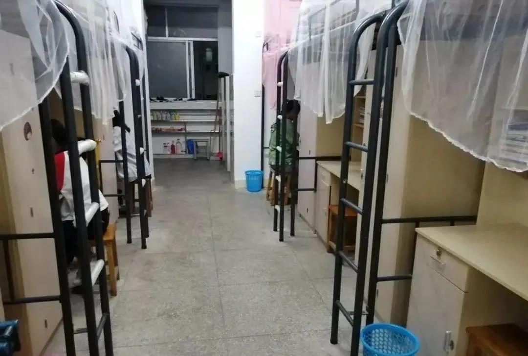 <a href=https://www.211g.cn/tag/jiangxi.html target=_blank class=infotextkey>江西</a><a href=https://www.211g.cn/tag/nongye.html target=_blank class=infotextkey>农业</a><a href=https://www.211g.cn/tag/gongcheng.html target=_blank class=infotextkey>工程</a><a href=https://www.211g.cn/tag/zhiye.html target=_blank class=infotextkey>职业</a><a href=https://www.211g.cn/tag/xueyuan.html target=_blank class=infotextkey>学院</a>宿舍环境与设施